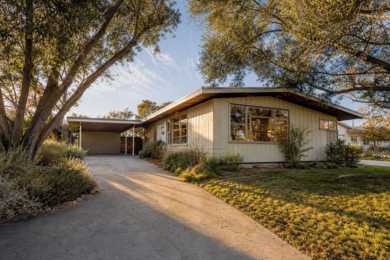 Selling Your Mar Vista Home in Today’s High Rate Market: What to Know